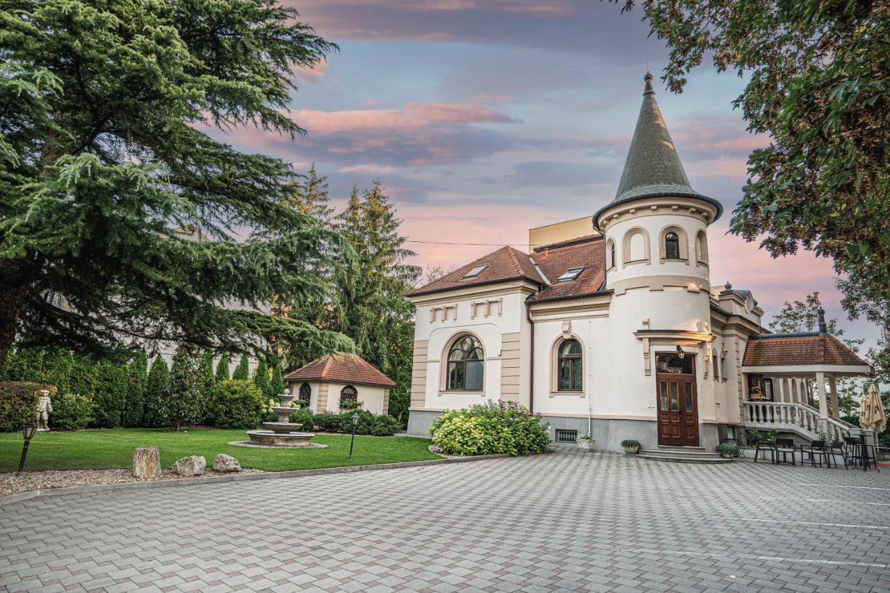 Villa Park Šamorín エクステリア 写真